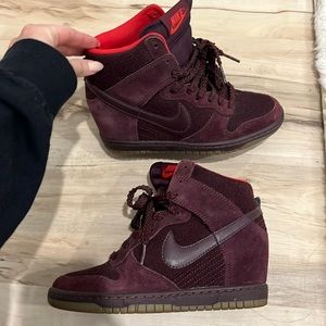 Nike with hidden wedge